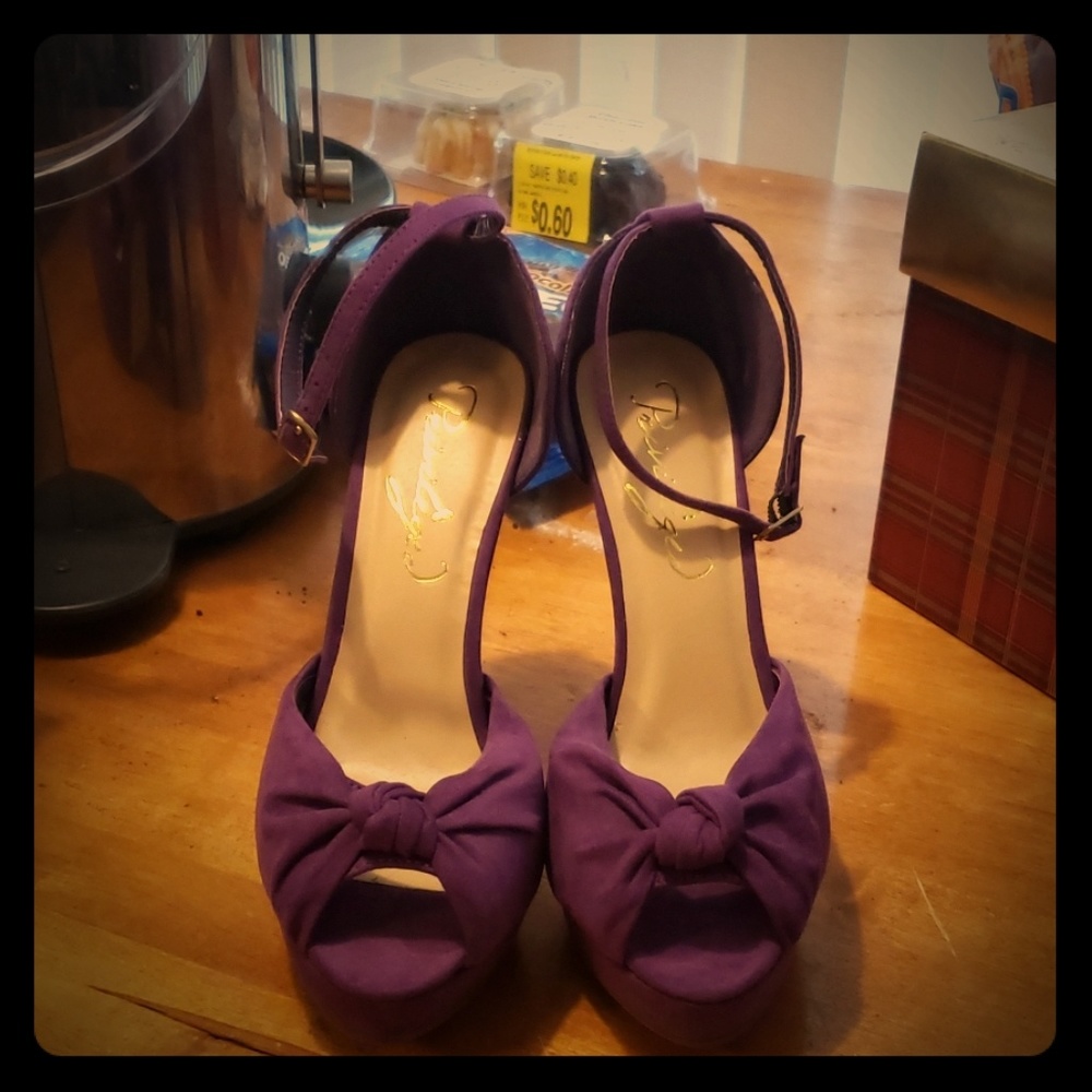 High heel shoes